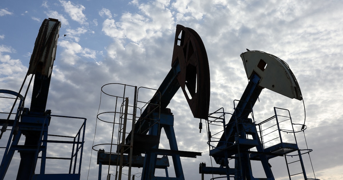 El petróleo cae tras el anuncio de Trump de una tregua energética entre Rusia y Ucrania pese a los ataques hutíes en Arabia Saudita