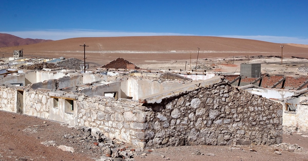 El pueblo fantasma de Salta que tuvo cine, teatro y hotel: quedó abandonado tras el cierre de una mina de azufre