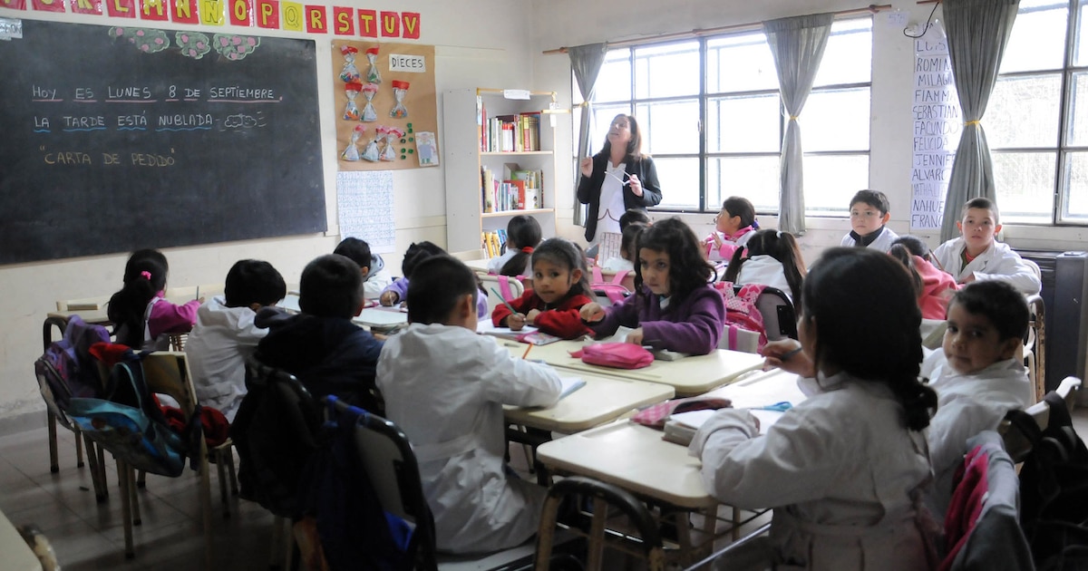 Los sindicatos docentes de la provincia de Buenos Aires acordaron 6% de aumento bimestral