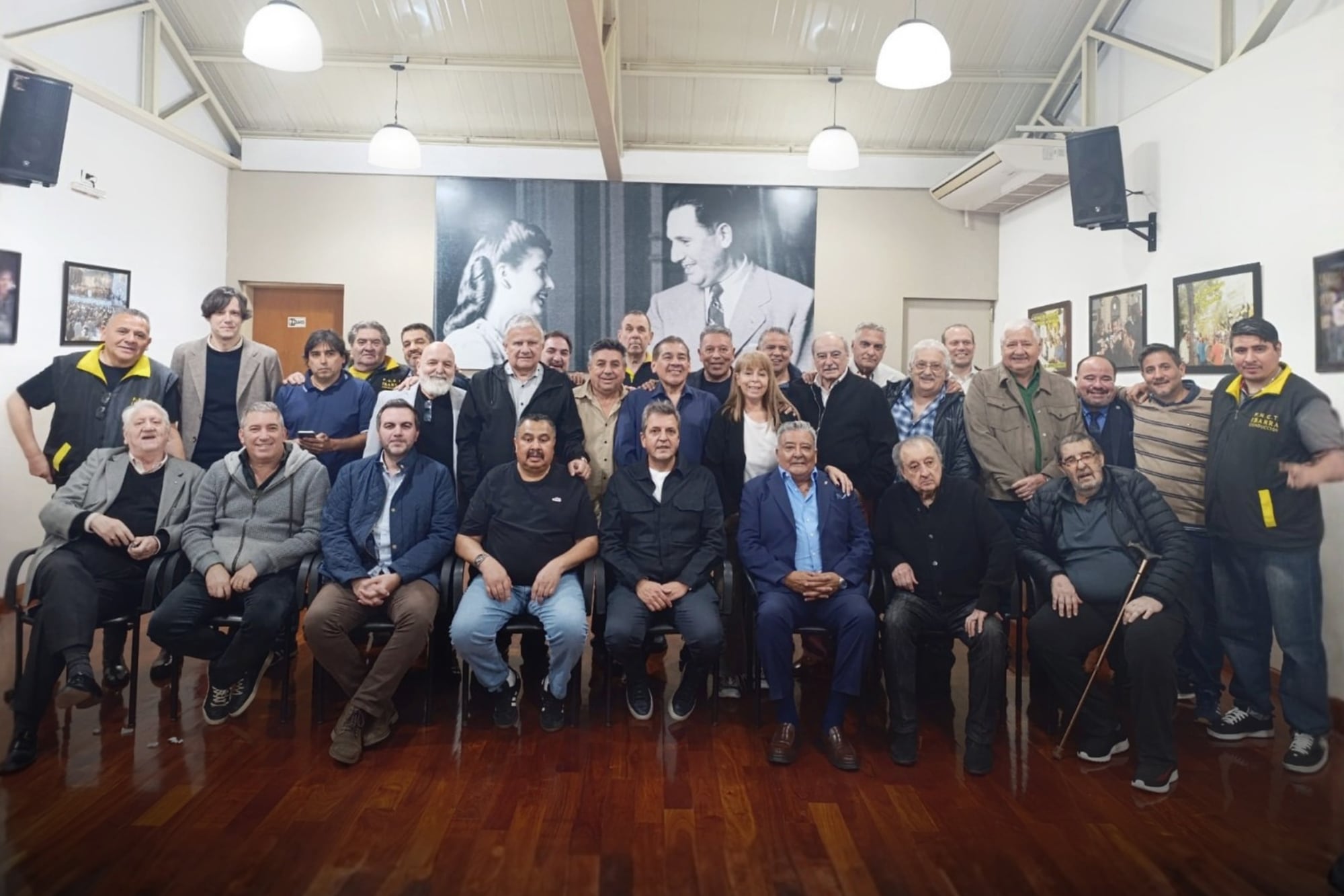 El PJ trabaja para blindar las PASO y Massa vuelve a mostrarse activo con viejos aliados
