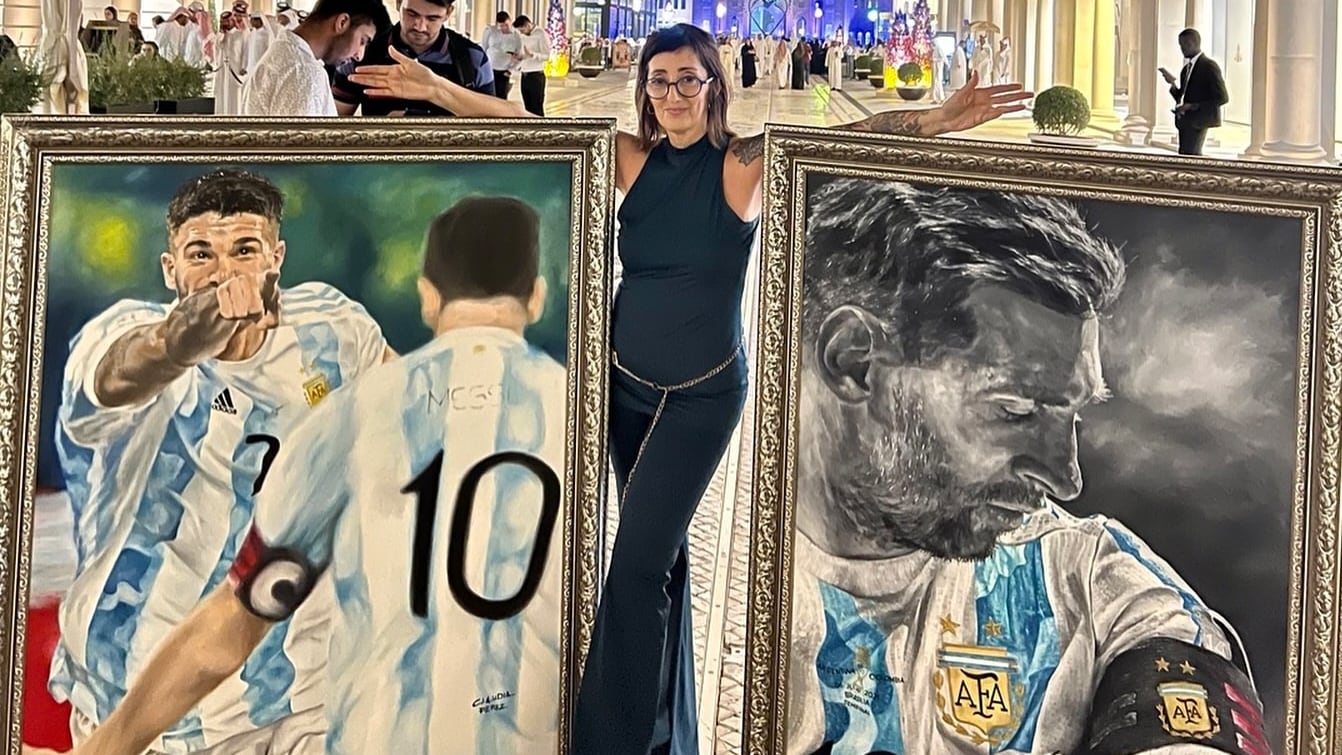 Vive un pueblo de 300 habitantes y un gesto de Lionel Messi la convirtió en la pintora de la selección argentina: “Me cambió la vida”