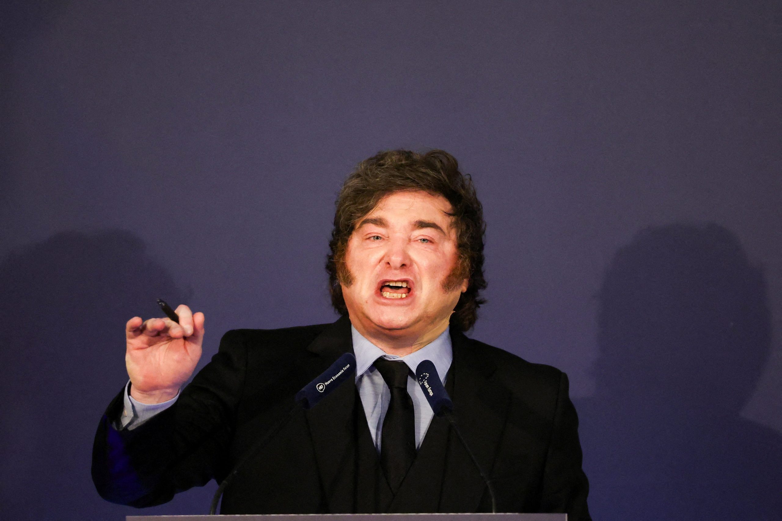 El ruido discursivo de Milei y los límites que le imponen la política y la economía