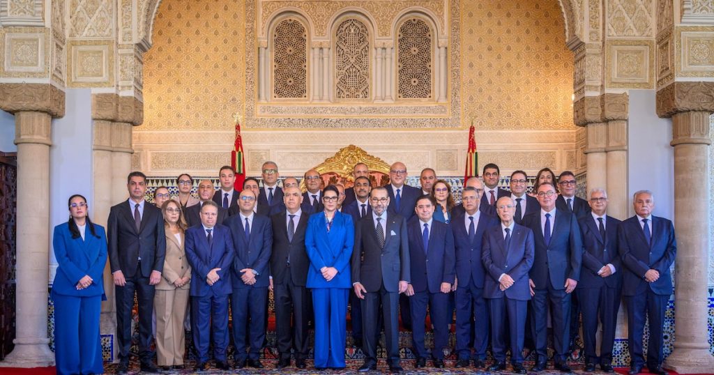 El rey de Marruecos tomó juramento al Gobierno de la primera ministra Fátima Ezzahra El Mansuri