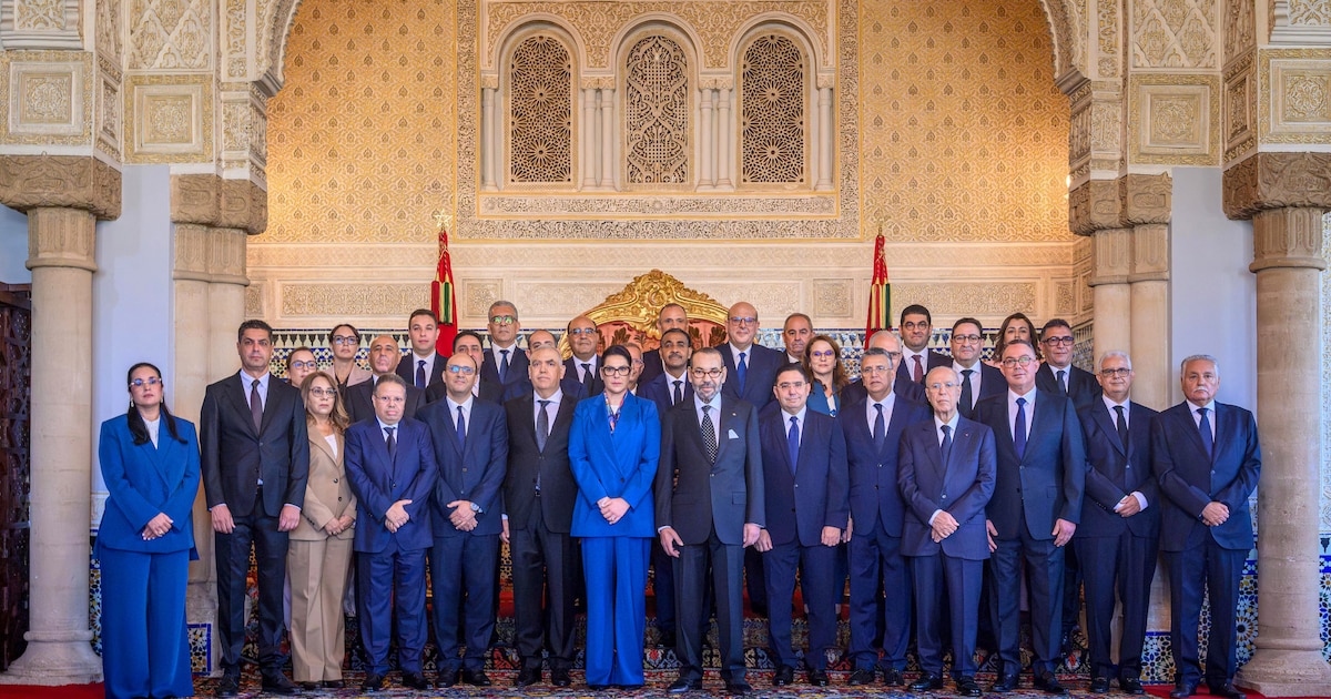El rey de Marruecos tomó juramento al Gobierno de la primera ministra Fátima Ezzahra El Mansuri
