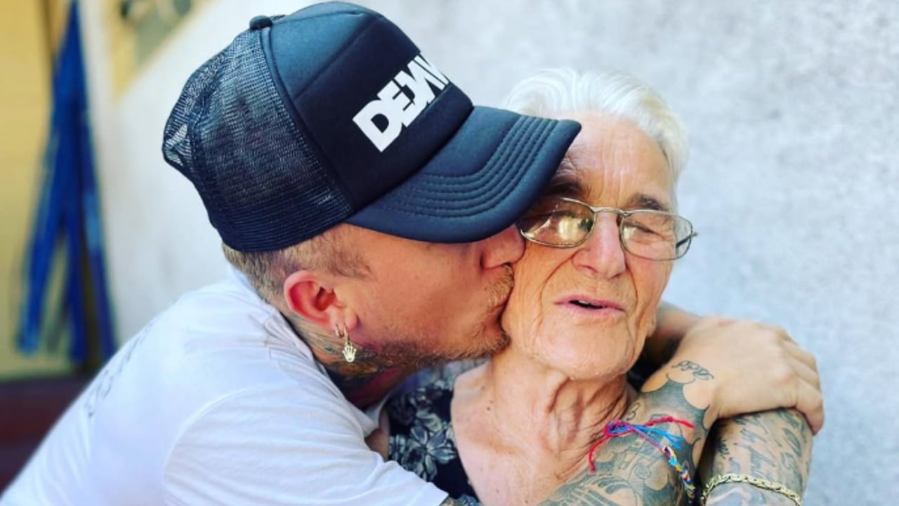 El dolor de El Polaco por la muerte de su abuela: “Cuando todo era violencia, tristeza y pobreza, me abrazabas”