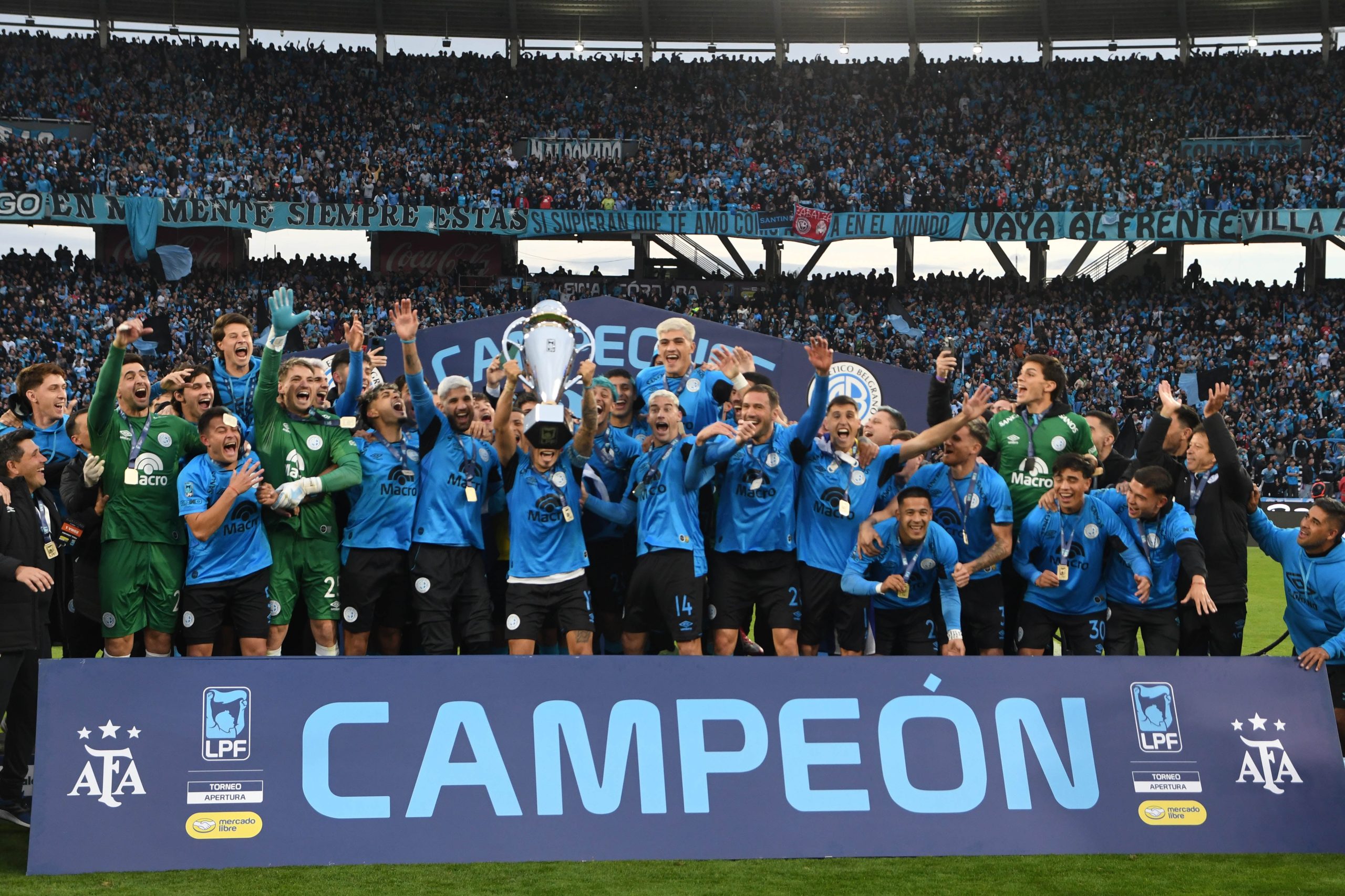 Un campeonato nuevo y raro: una rueda, todos contra todos y tres campeones - Clone