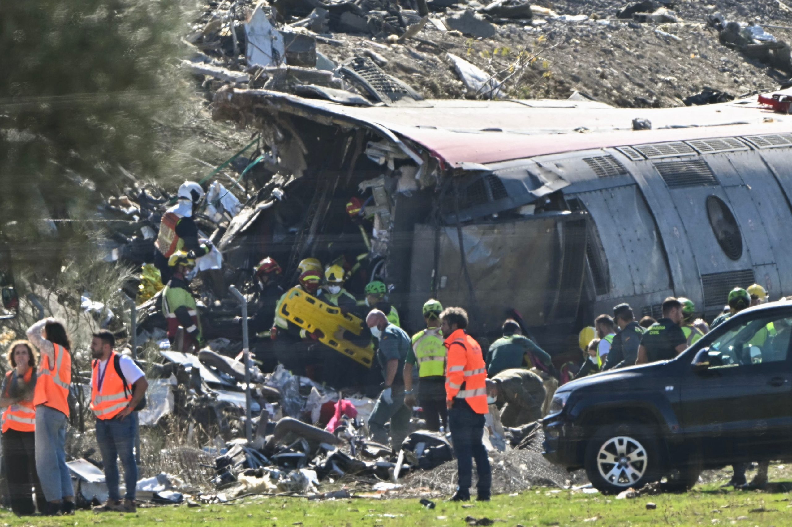“Emergencia absoluta” y “gente volando por los pasillos”: los crudos relatos de los sobrevivientes del choque de trenes