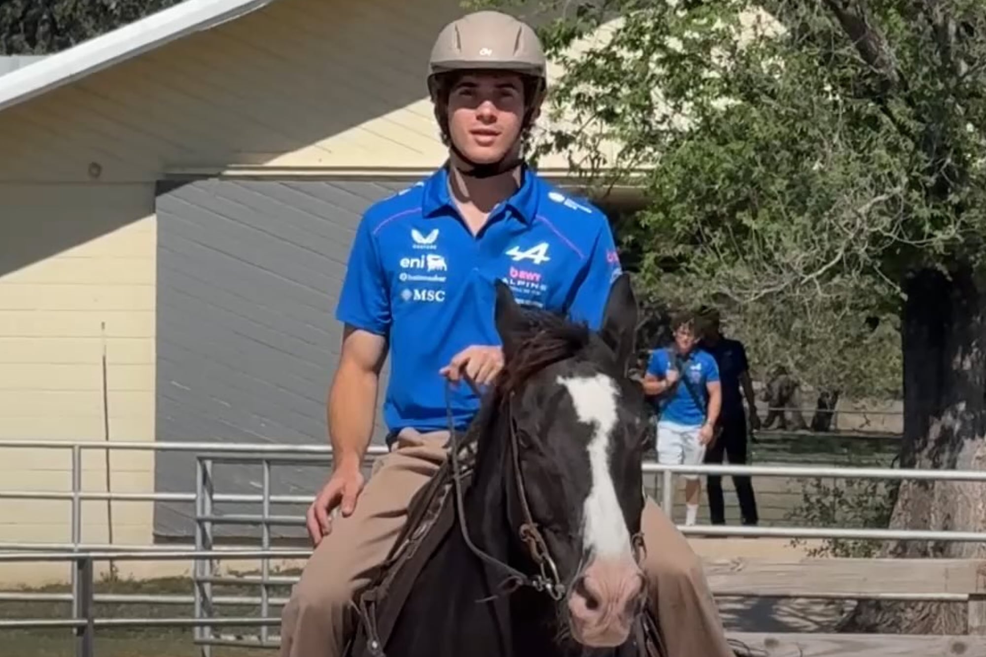El divertido entrenamiento estilo cowboy de Franco Colapinto en la previa del GP de los Estados Unidos: “Gaucho Power”