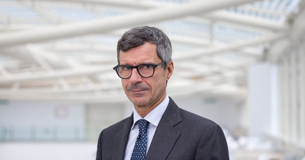 Quién es Stefano Margaritora, el cirujano que lidera el equipo médico que operará al papa León XIV