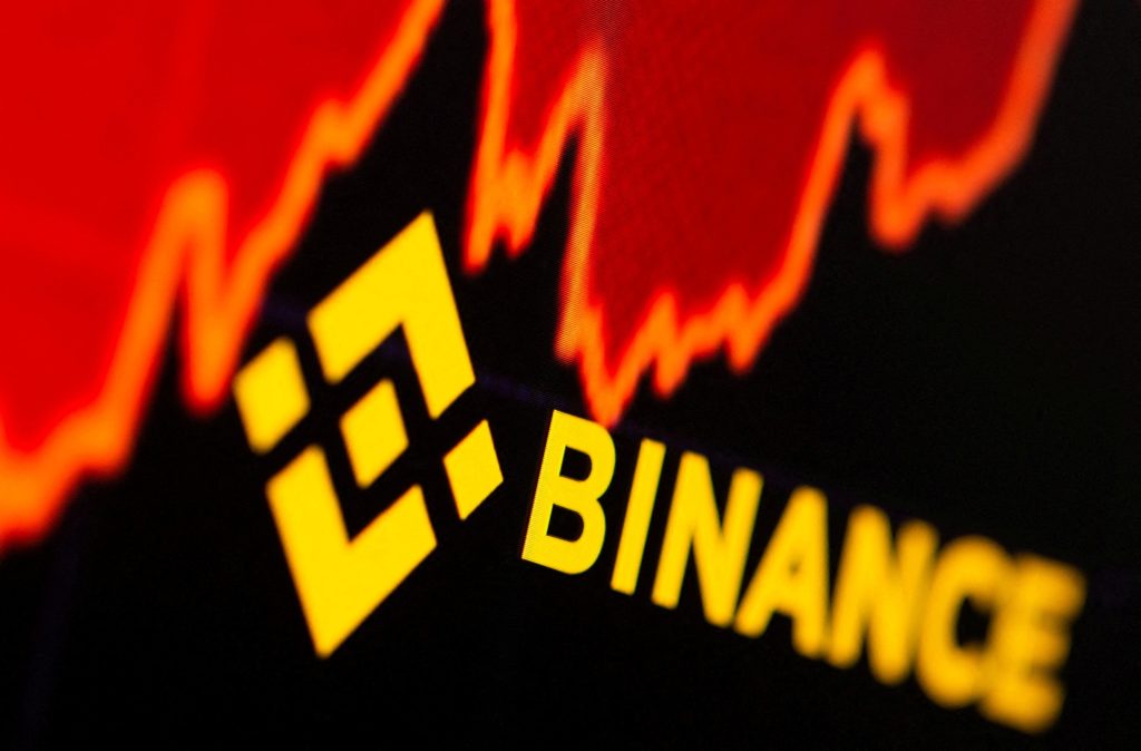 Los bonos revivieron y bajó el riesgo país en medio de otra caída del real, una crisis cripto por un hackeo y el balance de una bigtech