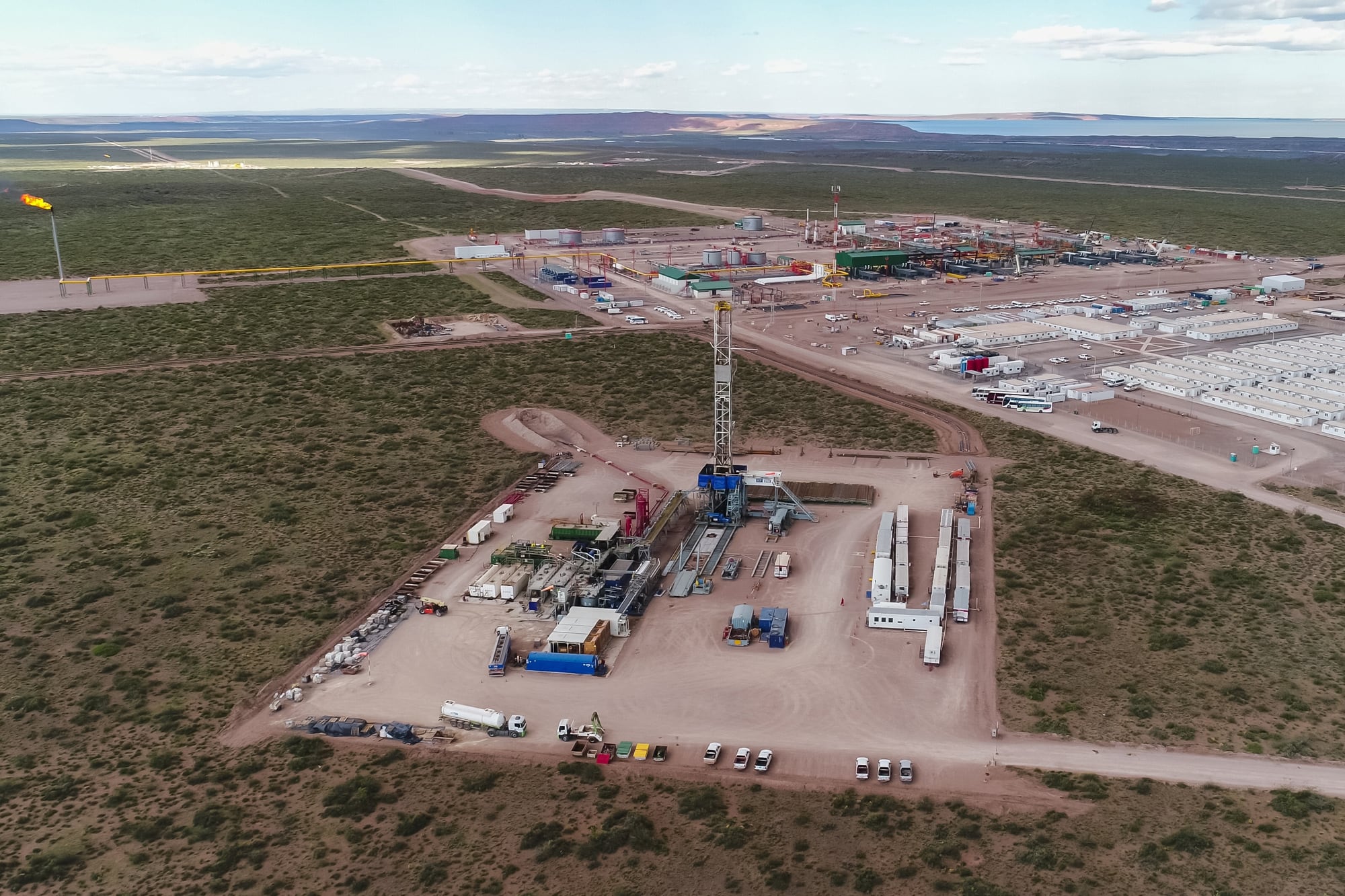 Un exgobernador de Neuquén dijo que “Vaca Muerta no puede recibir al conurbano bonaerense”