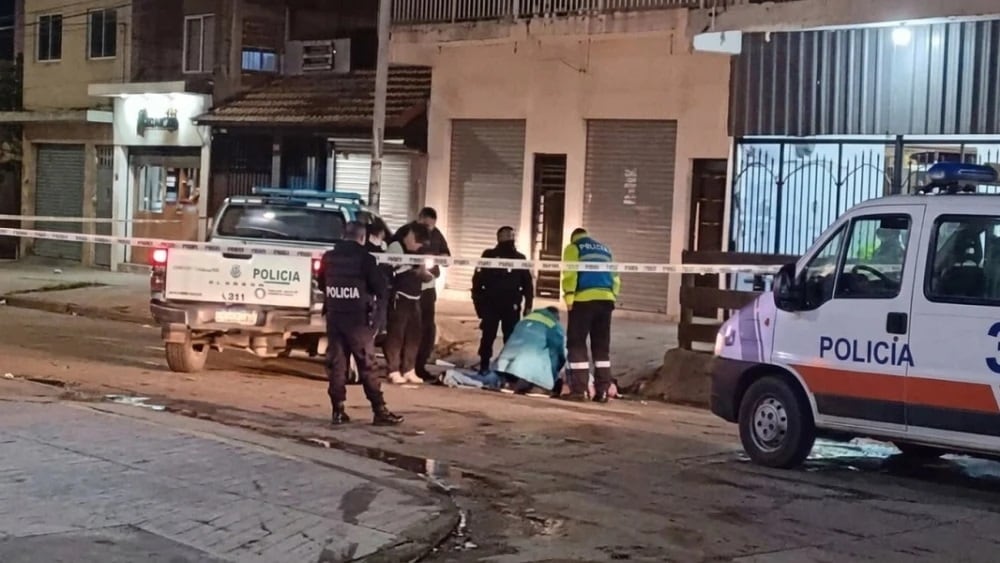 Fue asesinado de cinco balazos en la calle, en un crimen con el sello de una venganza entre bandas internacionales