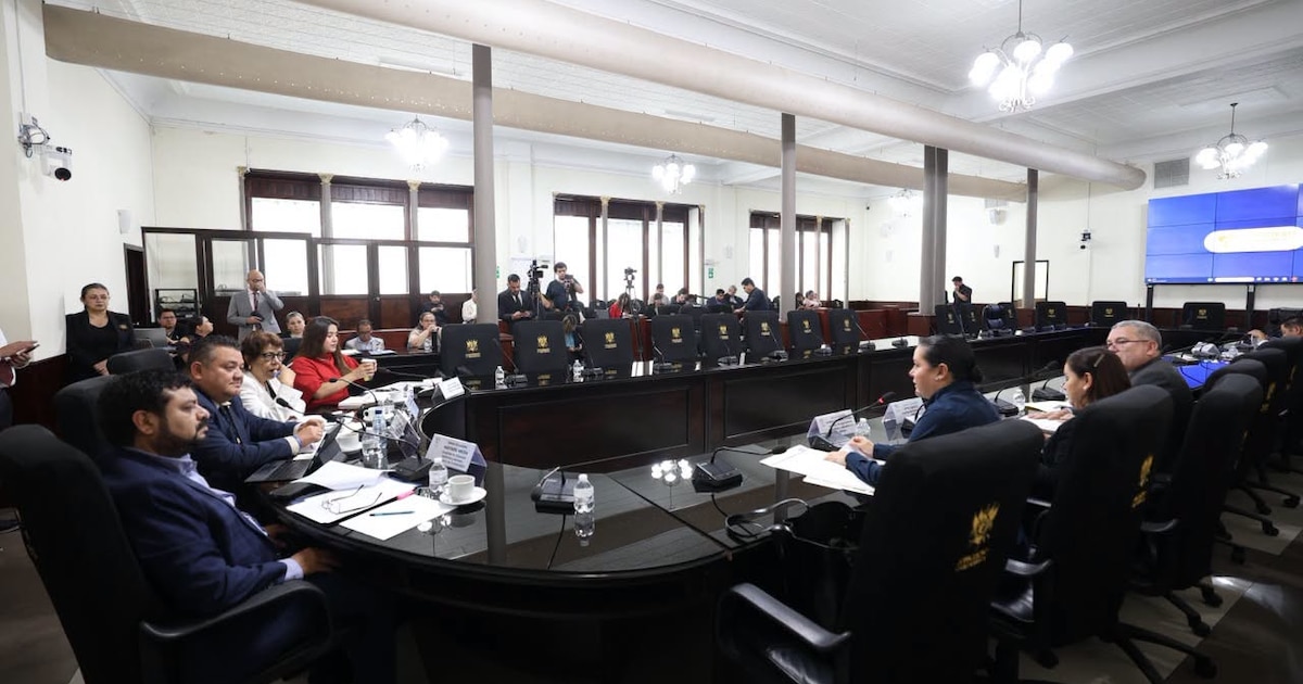 Gobierno de Guatemala reconoce que la crisis por El Niño carece de precedentes en 76 años y afecta a 570.000 familias y daña 300.000 hectáreas