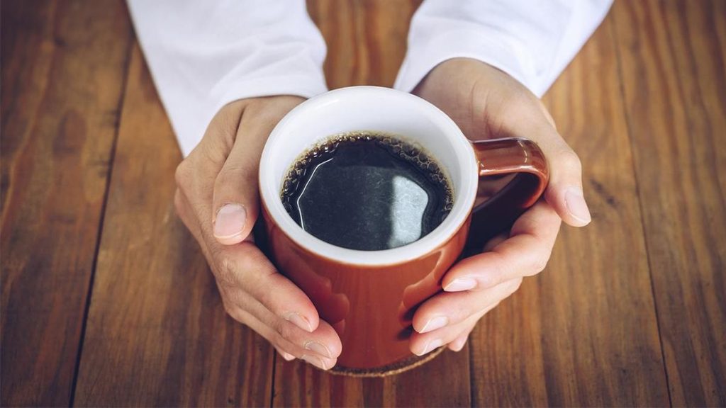Qué alimentos evitar con el café: la advertencia de una nutricionista