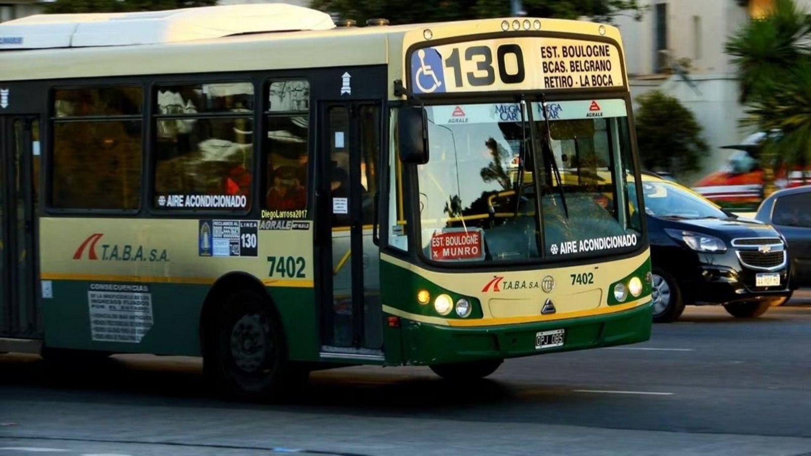 Tarifazo en colectivos: Milei reconoció que una suba cuatro veces más que la inflación