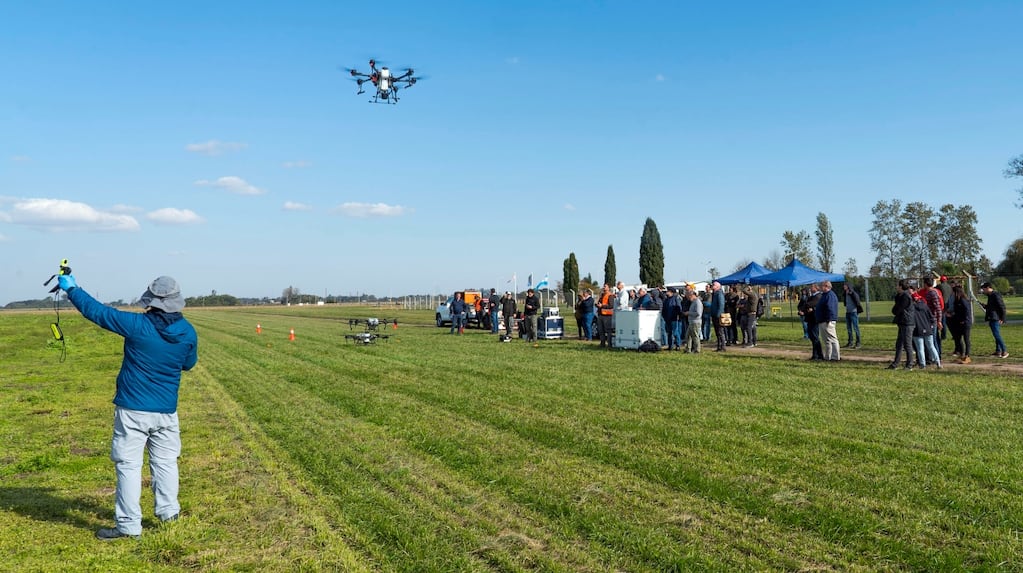 Protección de cultivos con drones: el mapa técnico para aplicaciones eficientes y seguras