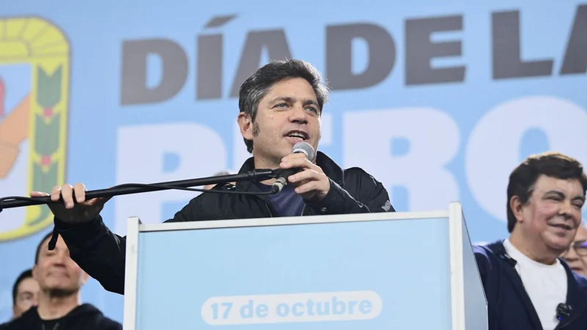 Kicillof defendió a Cristina Kirchner y se ofreció a “poner el cuerpo” de cara a 2027