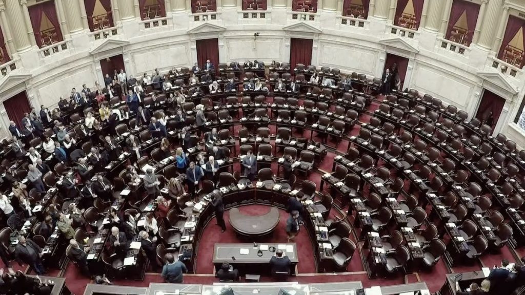 La oposición no logró alcanzar el quorum en Diputados para derogar el DNU 70