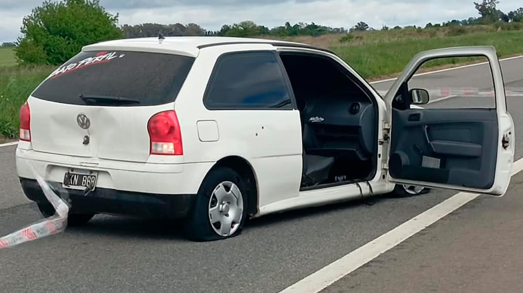 Policías dispararon contra un auto con seis jóvenes en Arrecifes: dos mujeres resultaron heridas