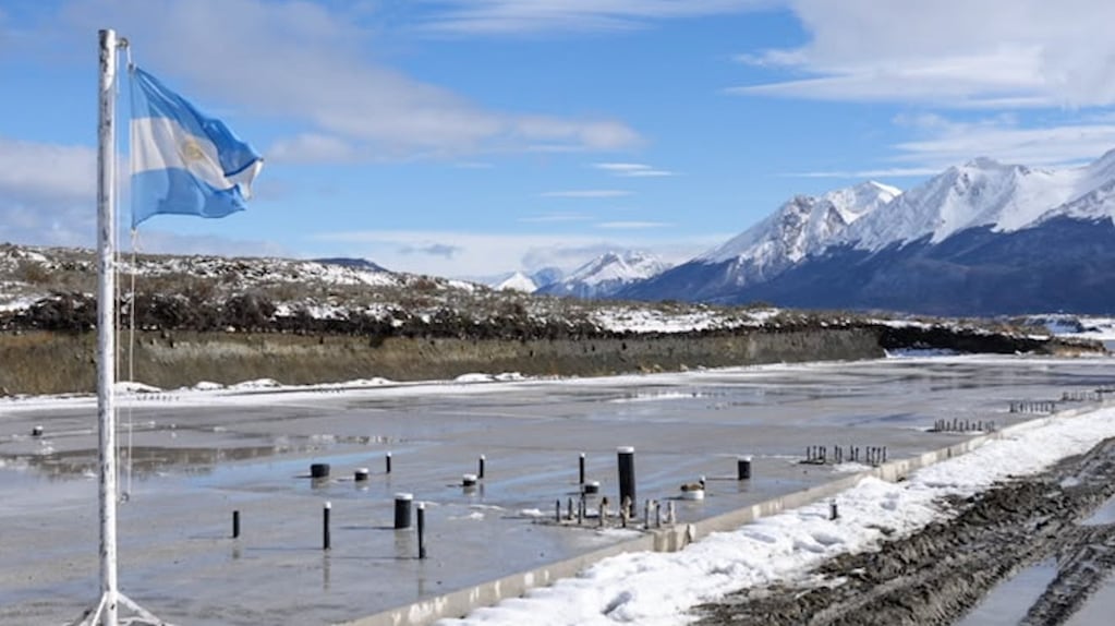 El Gobierno autorizó una licitación por más de $7600 millones para construir galpones y otras obras en la Base Naval de Ushuaia