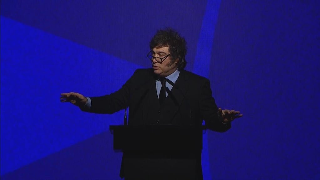 Tras haber sido sobreseído en la causa Libra, Javier Milei habla en la cena de la Fundación Faro: “Somos honestos, estamos limpios"