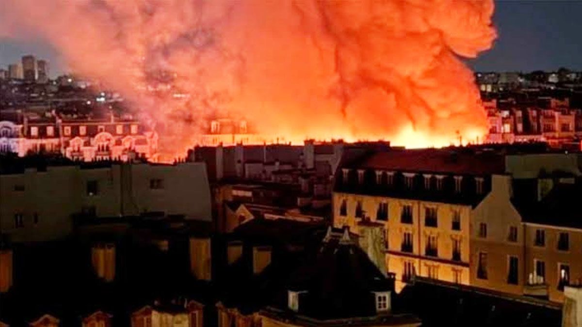 Video: un incendio destruyó el mercado cubierto más antiguo de París