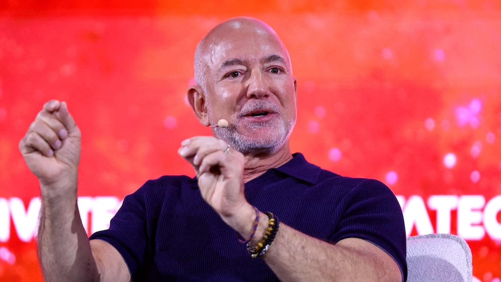 La filosofía de Jeff Bezos, fundador de Amazon, sobre los negocios: “La vida es demasiado corta para andar con gente sin recursos”