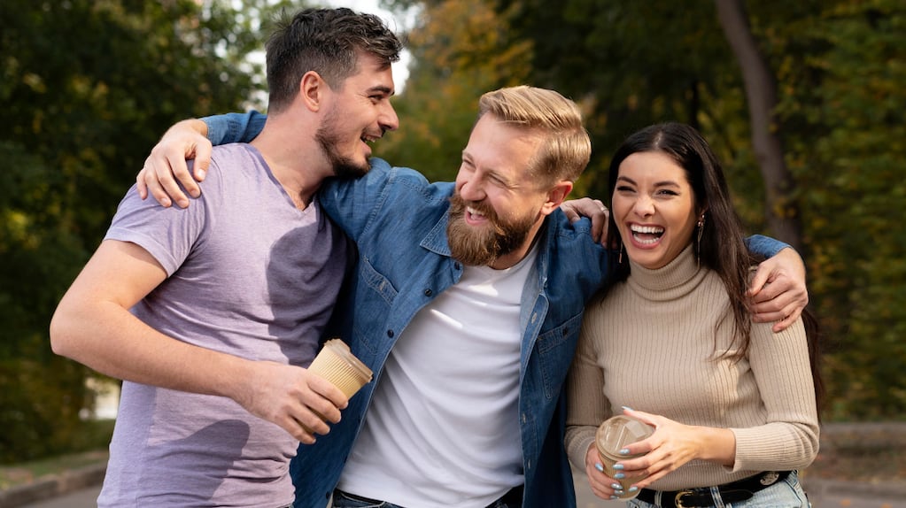 Los psicólogos coinciden: “Las personas que mantienen amistades de muchos años cubren la necesidad de volver a ser jóvenes”