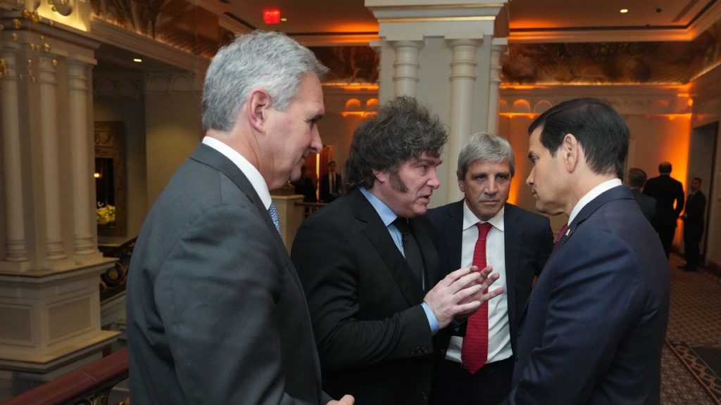Milei habló con el secretario de Estado de EE.UU. sobre comercio, inversiones y seguridad