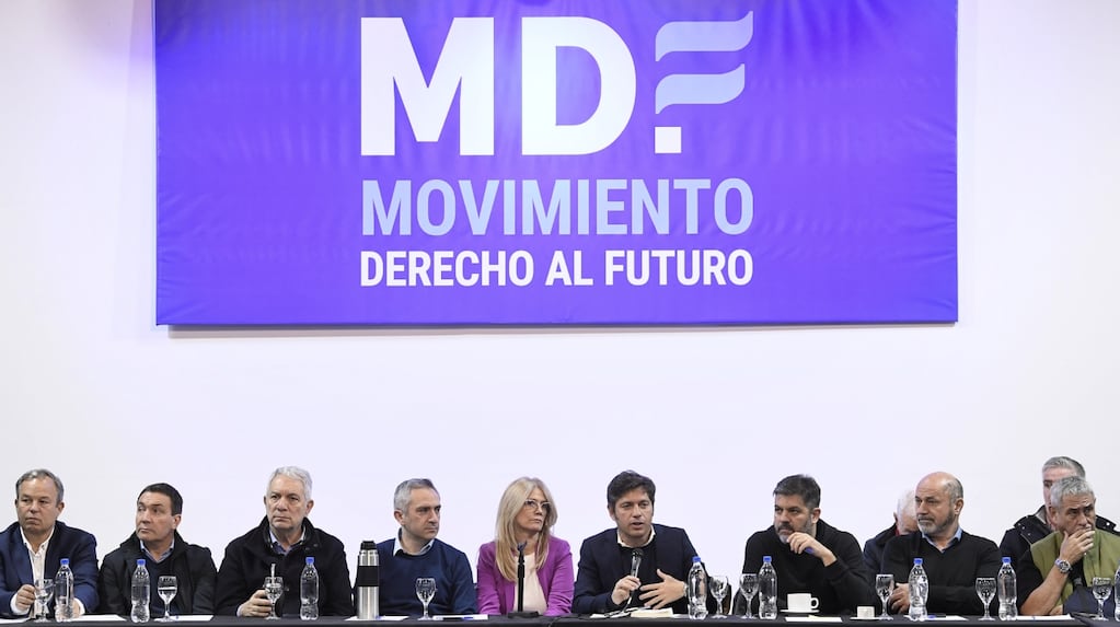 Kicillof reúne a intendentes y funcionarios de su espacio para ordenar la estrategia política rumbo a 2027