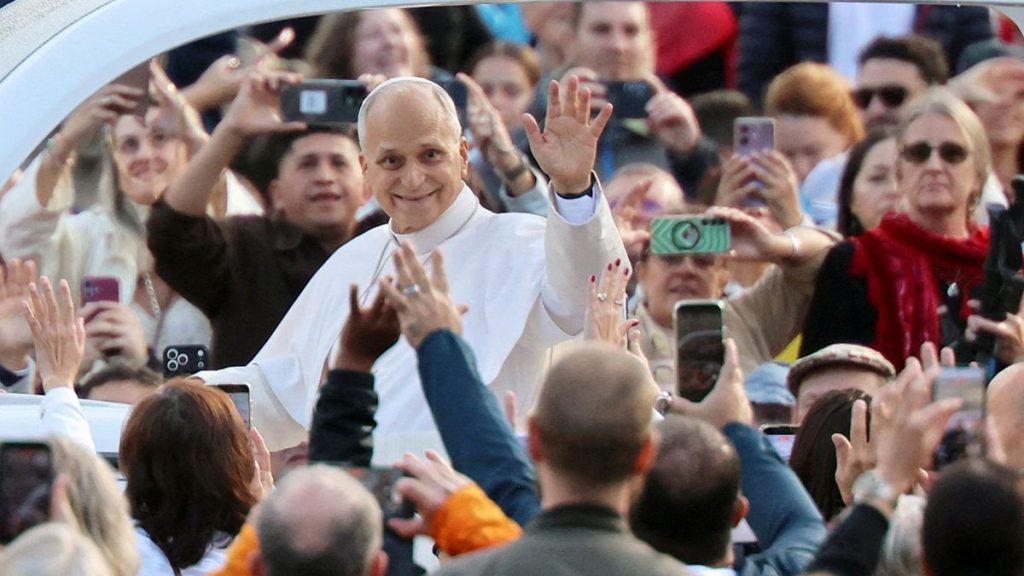 Polémica licitación y una sola oferta: los negocios detrás de la visita del papa León XIV a la Argentina