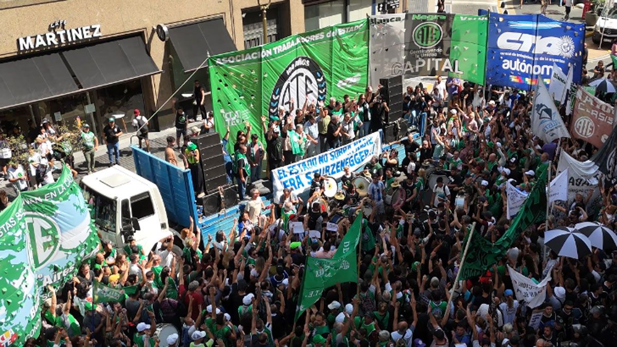 Paro nacional de ATE: qué servicios se verán afectados el jueves por la huelga contra el DNU 70/23