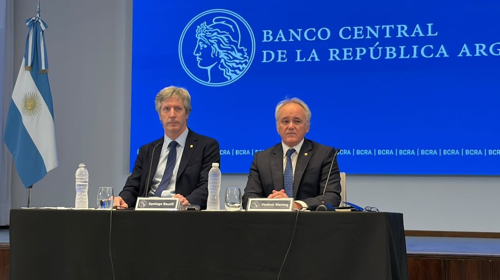 El titular del BCRA aseguró que la Argentina está preparada para afrontar tensiones cambiarias en 2027
