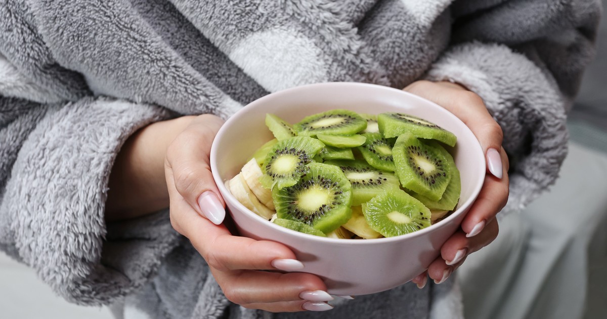 Estreñimiento: por qué dos kiwis al día pueden ser tan efectivos como un laxante